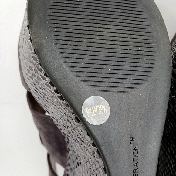 BCBGeneration Gray Platform Wedges - Picture 13 of 15